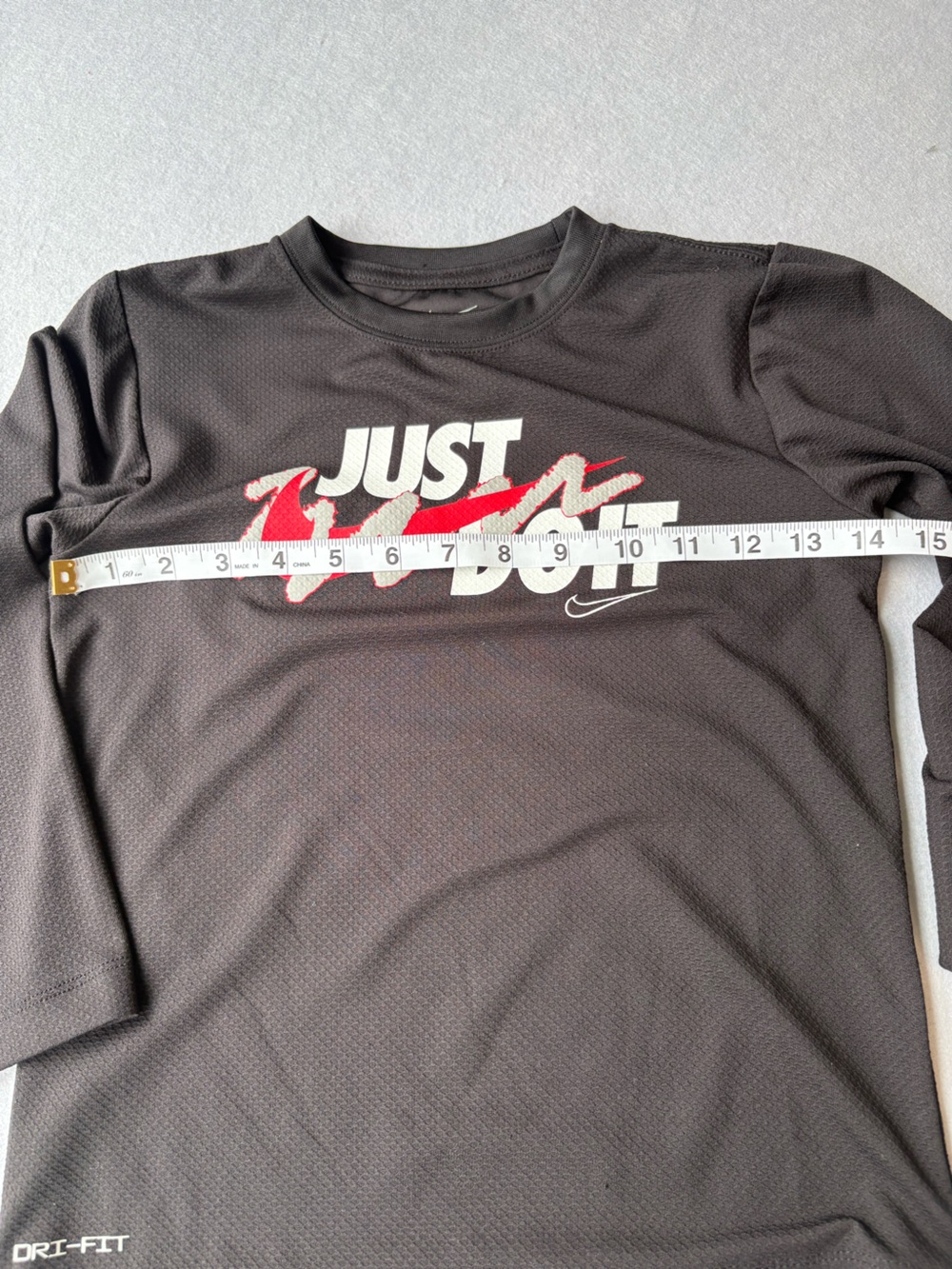Nike Boys "Just Do It" Textured Dri-FIT Long Sleeve T-shirt Sz 7 - Picture 5 of 7